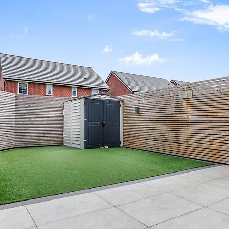 Luxurious 4 Bedroom House Liverpool Exterior photo